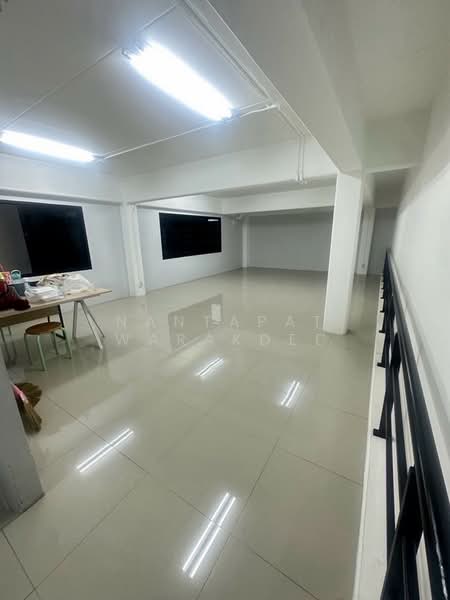 โฮมออฟฟิศพร้อมโกดัง, สมุทรปราการ, กิ่งแก้ว, ราชาเทวะ, บางพลี, สมุทรปราการ, 1,000 ตร.ม., โกดัง-โรงงาน ให้เช่า, โดย Nantapat Warakdee, 500178352 - DDproperty.com