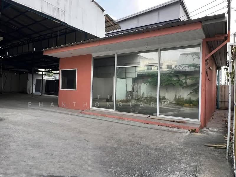 ให้เช่า โกดัง พร้อม ออฟฟิศ นาคนิวาส 18 ลาดพร้าว 71 ใกล้รถไฟฟ้า mrt โชคชัย 4 ใกล้ ทางด่วน, กรุงเทพ, ลาดพร้าว, ลาดพร้าว, กรุงเทพ, 400 ตร.ม., โกดัง-โรงงาน ให้เช่า, โดย Tida phanthonglarptawee, 500178356 - DDproperty.com