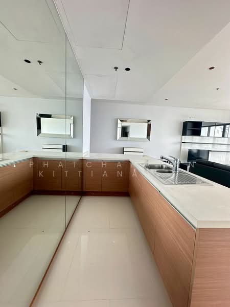 The Emporio Place, Bangkok, 93 Soi Sukhumvit 24, Sukhumvit Road, Khong Tan, Khlong Toei, Bangkok, 3 Bedrooms, 161 sqm, Condo For Rent, by Phatcharanan Kittiananchat, 500178377 - DDproperty.com