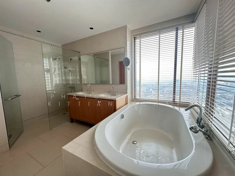 The Emporio Place, Bangkok, 93 Soi Sukhumvit 24, Sukhumvit Road, Khong Tan, Khlong Toei, Bangkok, 3 Bedrooms, 161 sqm, Condo For Rent, by Phatcharanan Kittiananchat, 500178377 - DDproperty.com