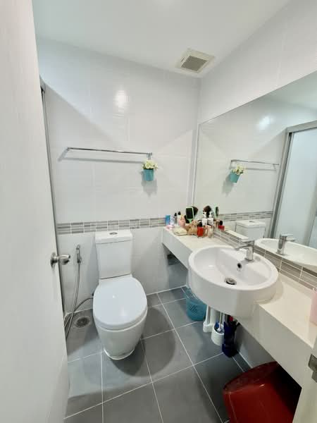 Lumpini Place Borom Ratchachonni - Pinklao, Bangkok, Boromratchachonnanee Road, Taling Chan, Bangkok, 1 Bedroom, 32 sqm, Condo For Sale, by Pongpan Matkhao, 500178391 - DDproperty.com
