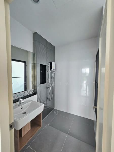 Baan Klang Muang Rama 9-Krungthep Kreetha, Bangkok, Soi Kanchanaphisek 23, Saphan Sung, Saphan Sung, Bangkok, 3 Bedrooms, 152 sqm, Townhouse For Rent, by Aom Hatairat, 500178437 - DDproperty.com