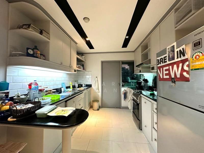 D.S. Tower 1 Sukhumvit 33, Bangkok, Soi Phrom Chit, Khlong Tan Nua, Watthana, Bangkok, 3 Bedrooms, 205 sqm, Condo For Sale, by Phatcharanan Kittiananchat, 500178456 - DDproperty.com