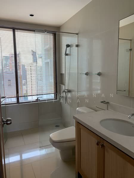 The Emporio Place, Bangkok, 93 Soi Sukhumvit 24, Sukhumvit Road, Khong Tan, Khlong Toei, Bangkok, 3 Bedrooms, 161 sqm, Condo For Sale, by Phatcharanan Kittiananchat, 500178480 - DDproperty.com