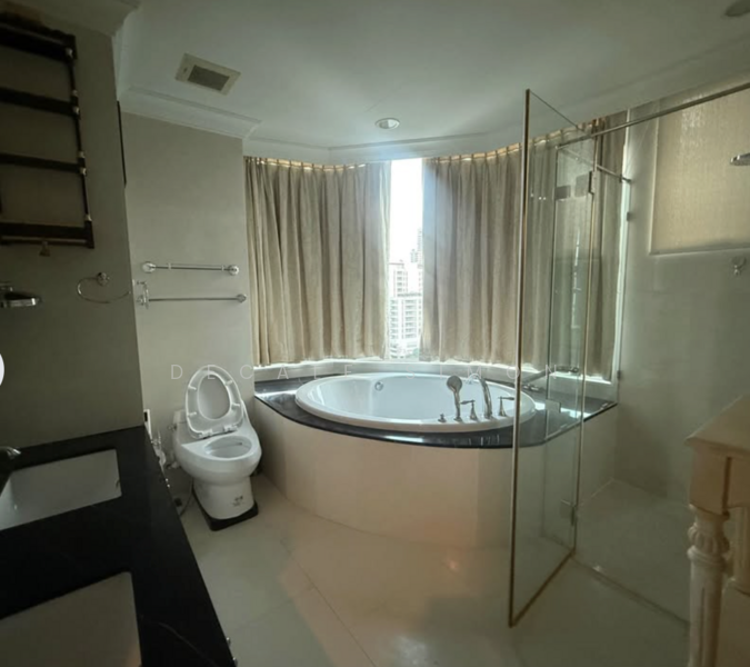 Royce Private Residences, Bangkok, 61 Soi Sukhumvit 31, Khlongtoei Nua, Watthana, Bangkok, 3 Bedrooms, 173 sqm, Condo For Rent, by Decalf Simon, 500178502 - DDproperty.com
