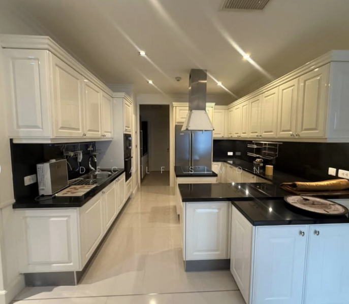 Royce Private Residences, Bangkok, 61 Soi Sukhumvit 31, Khlongtoei Nua, Watthana, Bangkok, 3 Bedrooms, 173 sqm, Condo For Rent, by Decalf Simon, 500178502 - DDproperty.com