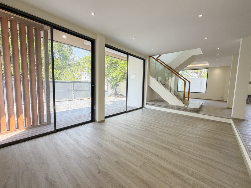 Sukhumvit 71 Pridi 42, Bangkok, สุขุมวิท 71, Khlong Tan Nua, Watthana, Bangkok, 4 Bedrooms, 401 sqm, Single Detached House For Sale, by อมรญา ทองสุข, 500178503 - DDproperty.com