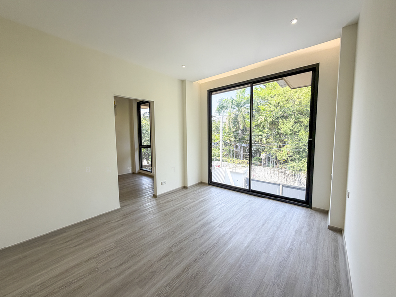 Sukhumvit 71 Pridi 42, Bangkok, สุขุมวิท 71, Khlong Tan Nua, Watthana, Bangkok, 4 Bedrooms, 401 sqm, Single Detached House For Sale, by อมรญา ทองสุข, 500178503 - DDproperty.com