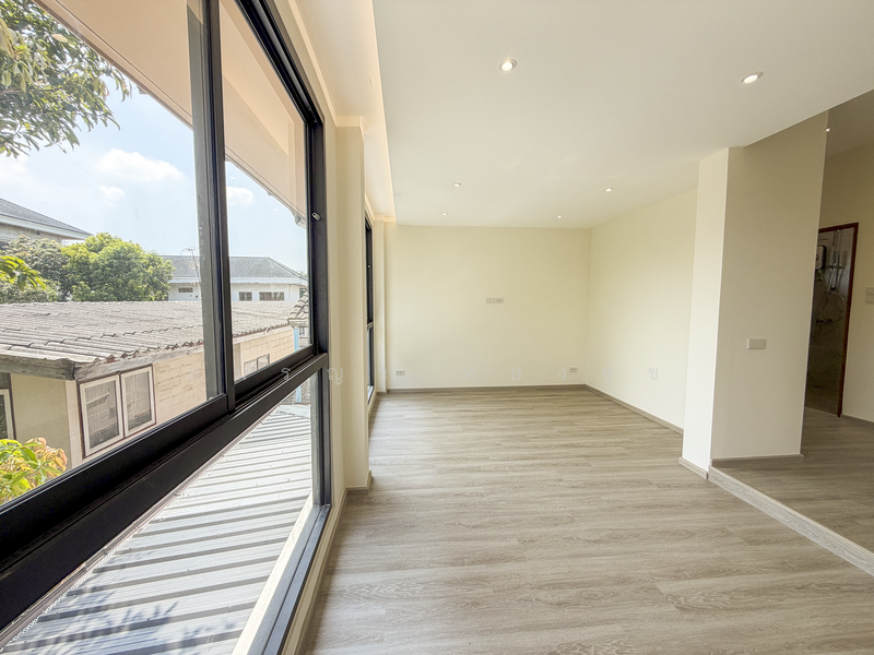 Sukhumvit 71 Pridi 42, Bangkok, สุขุมวิท 71, Khlong Tan Nua, Watthana, Bangkok, 4 Bedrooms, 401 sqm, Single Detached House For Sale, by อมรญา ทองสุข, 500178503 - DDproperty.com