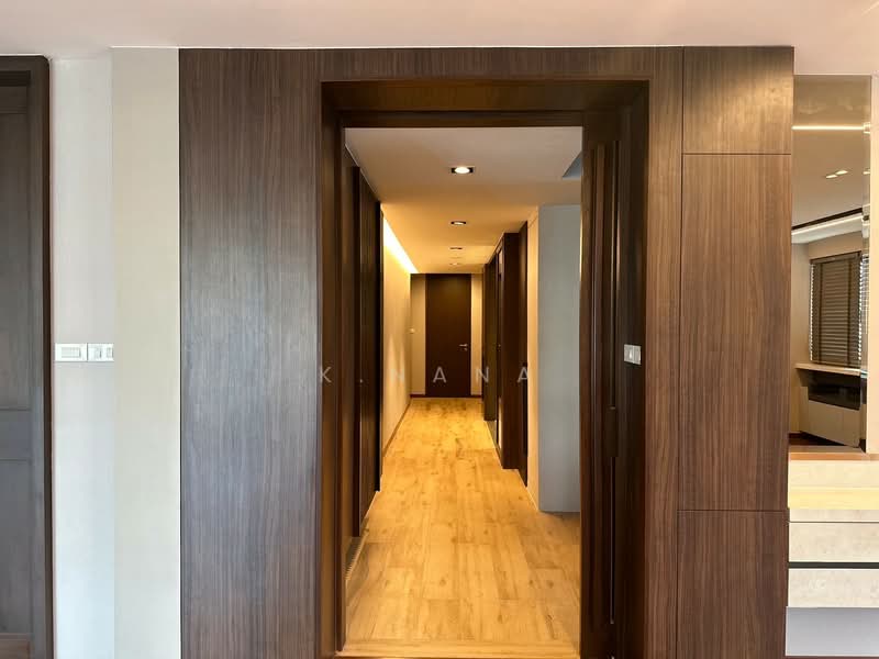 Ploenchit Terrace, Bangkok, Ploenchit, Lumphini, Pathum Wan, Bangkok, 3 Bedrooms, 300 sqm, Condo For Sale, by K.Nana, 500178520 - DDproperty.com