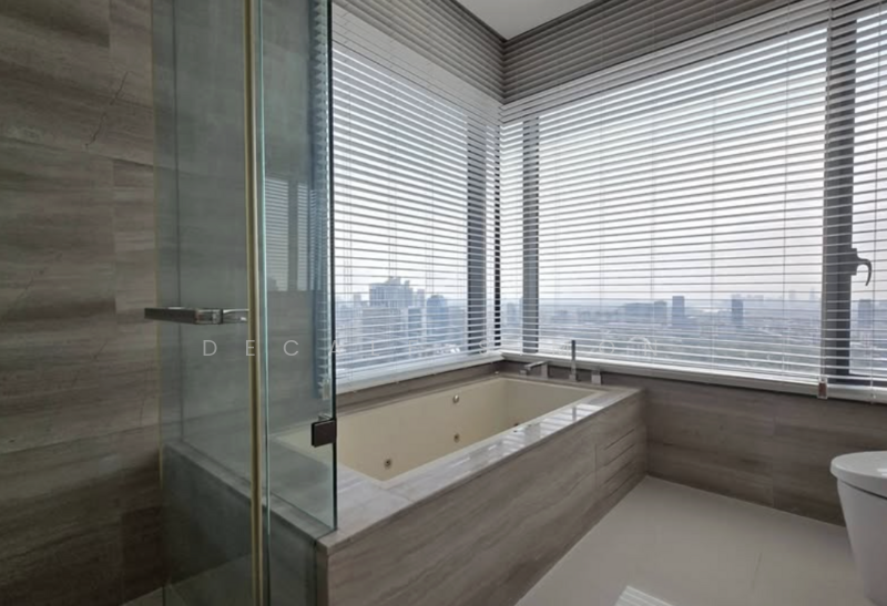 Q1 Sukhumvit, Bangkok, 1 Sukhumvit Road, Khlong Toei, Khlong Toei, Bangkok, 4 Bedrooms, 325 sqm, Condo For Rent, by Decalf Simon, 500178534 - DDproperty.com