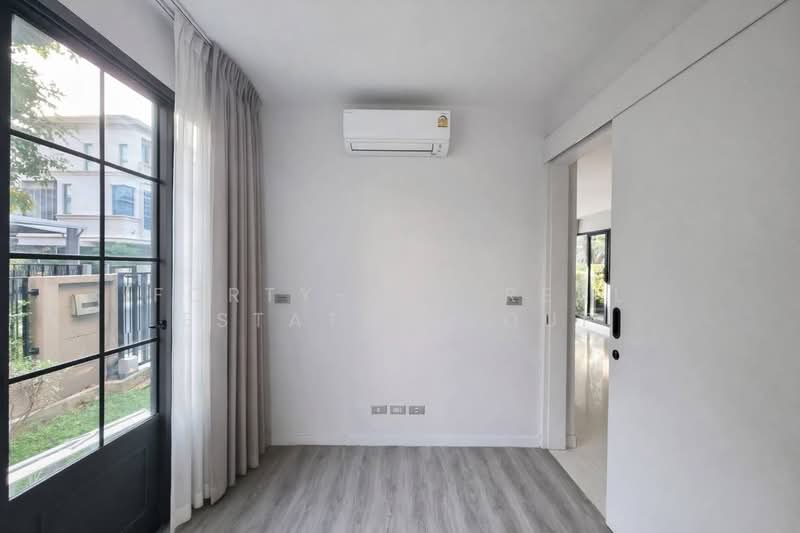 The Sonne Srinakarin-Bangna, Bangkok, Soi Chumchon Mahat Thai 3, Bangna-Trad Road, Dok Mai, Prawet, Bangkok, 4 Bedrooms, 245 sqm, Single Detached House For Sale, by Forty-Six Real Estate Group, 500178559 - DDproperty.com