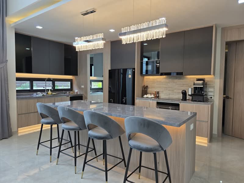 Soi siam country club, Chon Buri (Pattaya), Bang Lamung, Bang Lamung (Pattaya), Chon Buri (Pattaya), 5 Bedrooms, 330 sqm, Single Detached House For Sale, by อุรารัตน์ อิทธิพูนธนกร, 500178617 - DDproperty.com