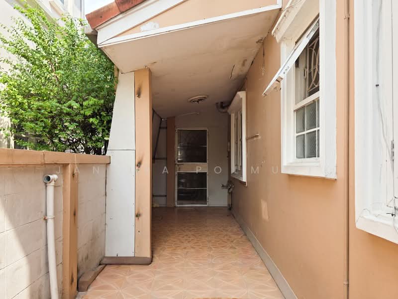 K.C. LAKEVIEW, Bangkok, Saphan Sung, Saphan Sung, Bangkok, 4 Bedrooms, 200 sqm, Single Detached House For Sale, by Janjira Polmusik, 500178655 - DDproperty.com