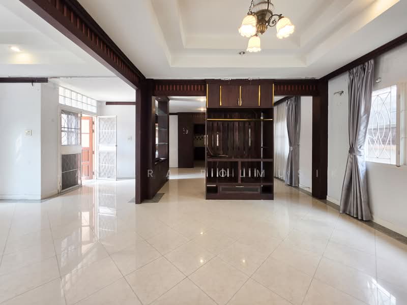 K.C. LAKEVIEW, Bangkok, Saphan Sung, Saphan Sung, Bangkok, 4 Bedrooms, 200 sqm, Single Detached House For Sale, by Janjira Polmusik, 500178655 - DDproperty.com