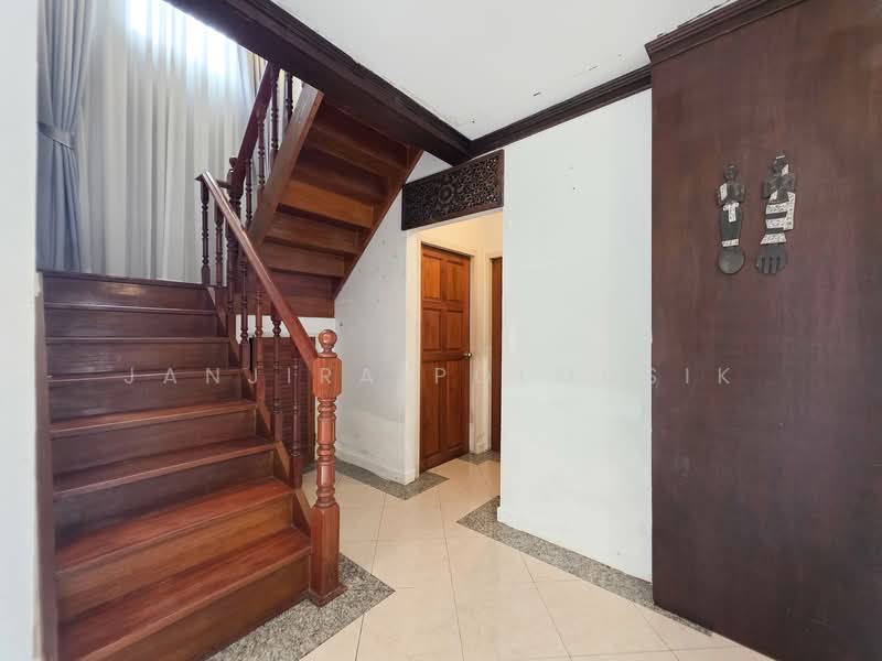 K.C. LAKEVIEW, Bangkok, Saphan Sung, Saphan Sung, Bangkok, 4 Bedrooms, 200 sqm, Single Detached House For Sale, by Janjira Polmusik, 500178655 - DDproperty.com