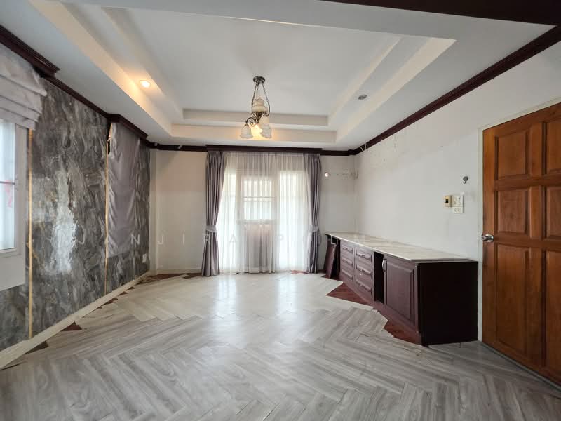 K.C. LAKEVIEW, Bangkok, Saphan Sung, Saphan Sung, Bangkok, 4 Bedrooms, 200 sqm, Single Detached House For Sale, by Janjira Polmusik, 500178655 - DDproperty.com