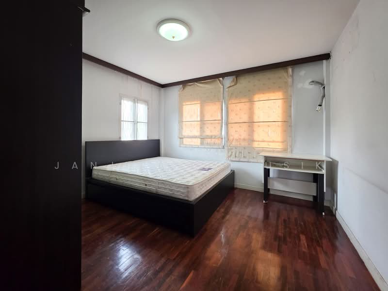 K.C. LAKEVIEW, Bangkok, Saphan Sung, Saphan Sung, Bangkok, 4 Bedrooms, 200 sqm, Single Detached House For Sale, by Janjira Polmusik, 500178655 - DDproperty.com