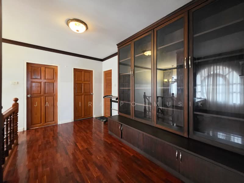 K.C. LAKEVIEW, Bangkok, Saphan Sung, Saphan Sung, Bangkok, 4 Bedrooms, 200 sqm, Single Detached House For Sale, by Janjira Polmusik, 500178655 - DDproperty.com