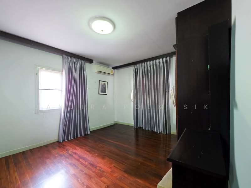 K.C. LAKEVIEW, Bangkok, Saphan Sung, Saphan Sung, Bangkok, 4 Bedrooms, 200 sqm, Single Detached House For Sale, by Janjira Polmusik, 500178655 - DDproperty.com