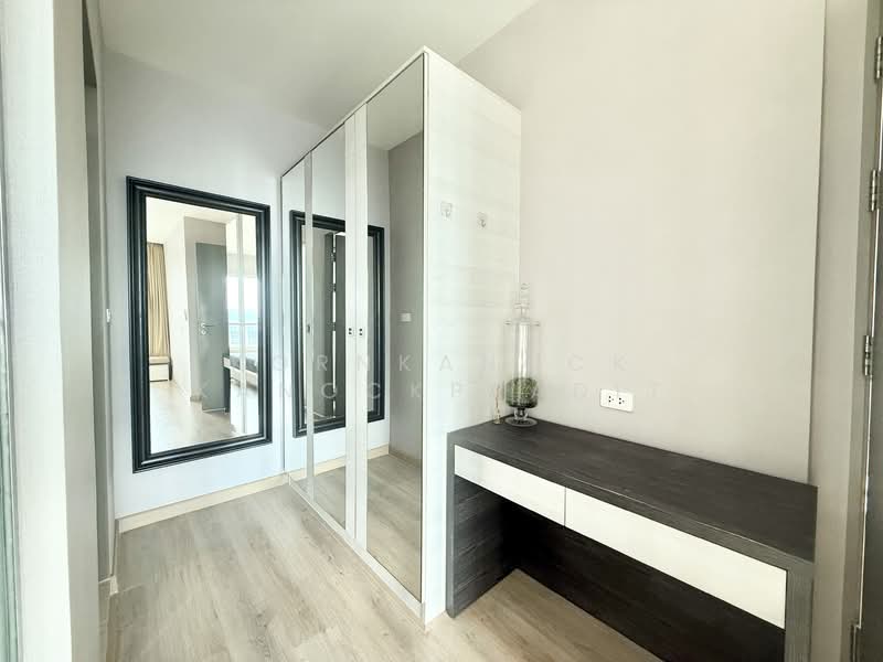 Life Ratchadapisek, Bangkok, 279 Ratchadapisaek Road, Huai Khwang, Huai Khwang, Bangkok, 2 Bedrooms, 65 sqm, Condo For Rent, by Kornkanock Kanockpradit, 500178659 - DDproperty.com