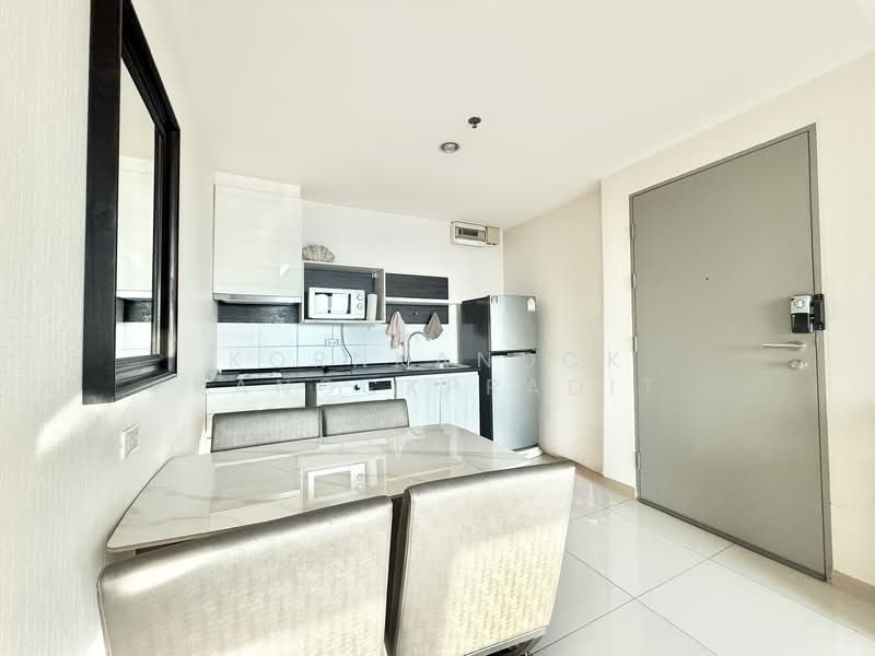 Life Ratchadapisek, Bangkok, 279 Ratchadapisaek Road, Huai Khwang, Huai Khwang, Bangkok, 2 Bedrooms, 65 sqm, Condo For Rent, by Kornkanock Kanockpradit, 500178659 - DDproperty.com