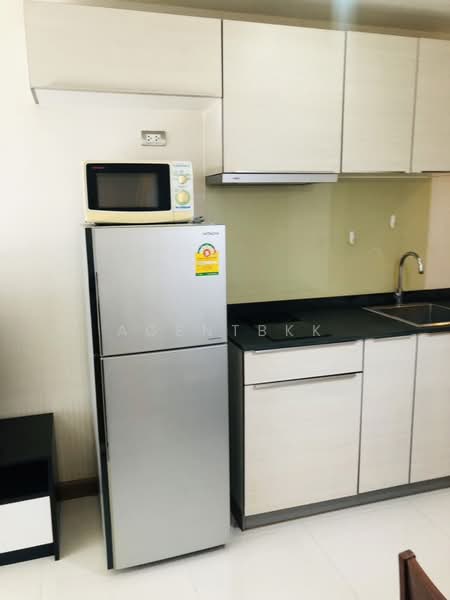 Tree Condo Ekamai, Bangkok, Soi Samanand, Rama 4 Road, Phra Kanong, Khlong Toei, Bangkok, 1 Bedroom, 40 sqm, Condo For Rent, by Agentbkk, 500178670 - DDproperty.com