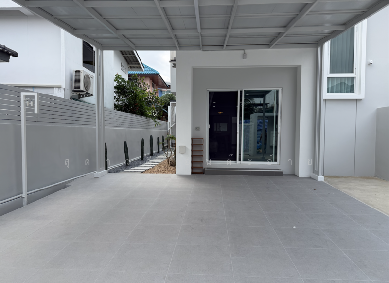 For Sale - ขายและให้เช่า บ้านแฝดใหม่มือหนึ่ง ทำเลอ่อนนุช 40, Bangkok