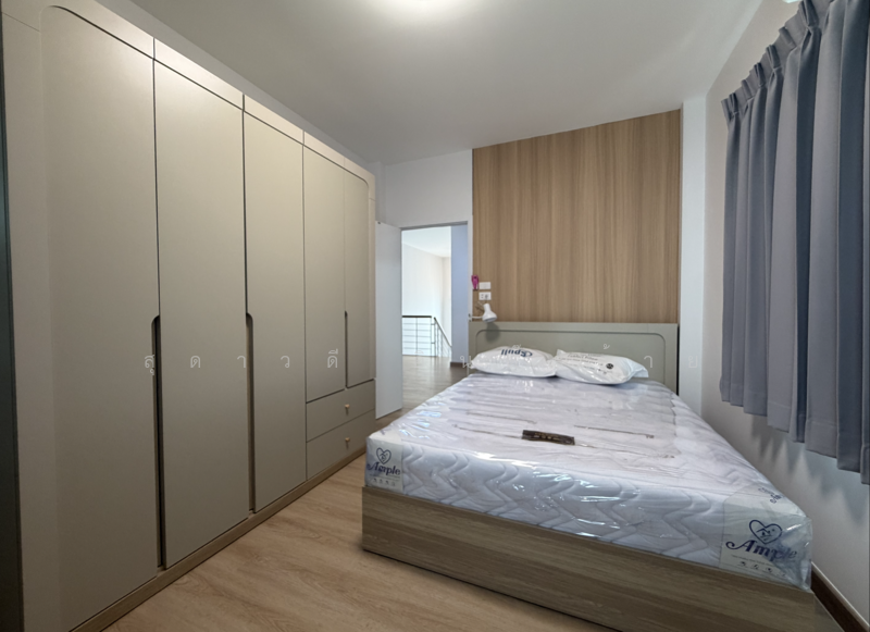 For Sale - ขายและให้เช่า บ้านแฝดใหม่มือหนึ่ง ทำเลอ่อนนุช 40, Bangkok