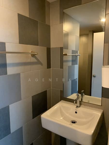 Chewathai Phetkasem 27, Bangkok, 27 Phet Kasem 27 Road, Bang Wa, Phasi Charoen, Bangkok, 1 Bedroom, 26 sqm, Condo For Rent, by Agentbkk, 500178672 - DDproperty.com