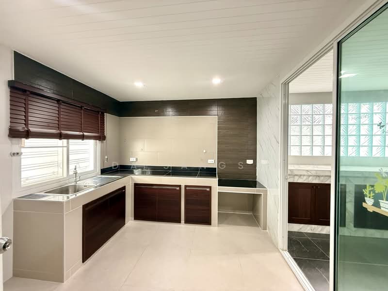 Perfect Park Ratchapruk, Nonthaburi, Ratchaphruek Road, Bang Rak Noi, Muang Nonthaburi, Nonthaburi, 3 Bedrooms, 250 sqm, Single Detached House For Sale, by Kanda Sangsanga, 500178675 - DDproperty.com