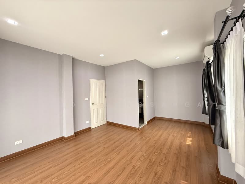 Perfect Park Ratchapruk, Nonthaburi, Ratchaphruek Road, Bang Rak Noi, Muang Nonthaburi, Nonthaburi, 3 Bedrooms, 250 sqm, Single Detached House For Sale, by Kanda Sangsanga, 500178675 - DDproperty.com