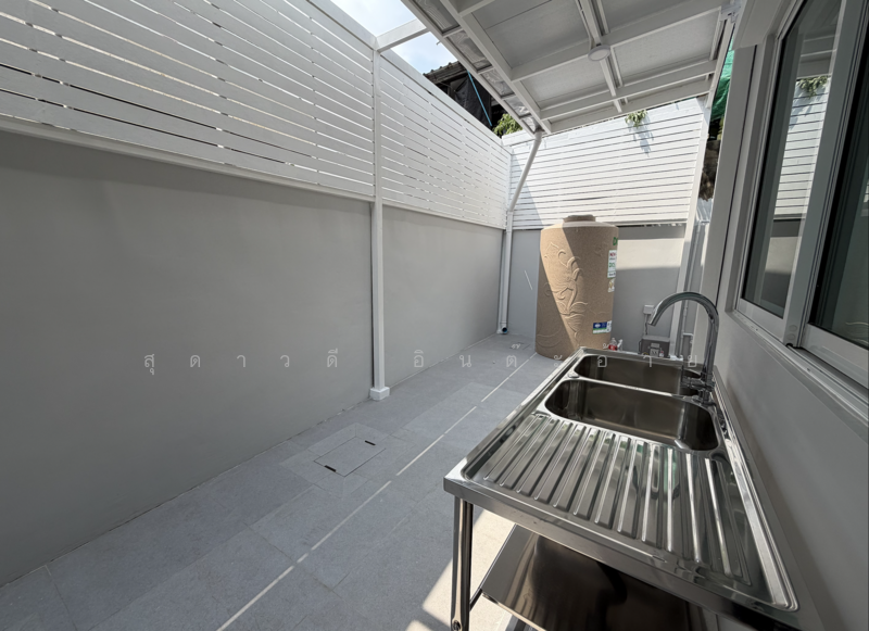 ขายและให้เช่า บ้านแฝดใหม่มือหนึ่ง ไม่มีเฟอร์นิเจอร์ อ่อนนุช, Bangkok, On Nut, Suan Luang, Bangkok, 3 Bedrooms, 120 sqm, Semi-Detached House (Twin House) For Sale, by สุดาวดี อินต๊ะอ้าย, 500178679 - DDproperty.com