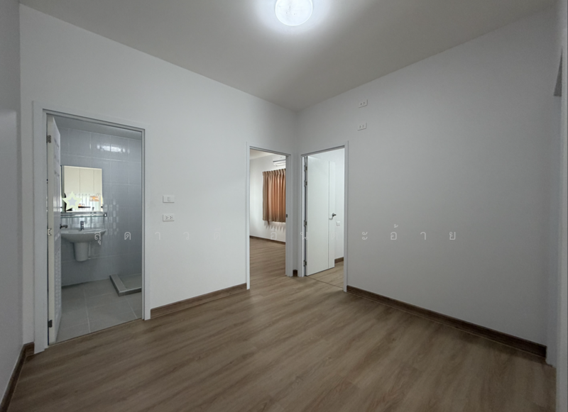 ขายและให้เช่า บ้านแฝดใหม่มือหนึ่ง ไม่มีเฟอร์นิเจอร์ อ่อนนุช, Bangkok, On Nut, Suan Luang, Bangkok, 3 Bedrooms, 120 sqm, Semi-Detached House (Twin House) For Sale, by สุดาวดี อินต๊ะอ้าย, 500178679 - DDproperty.com