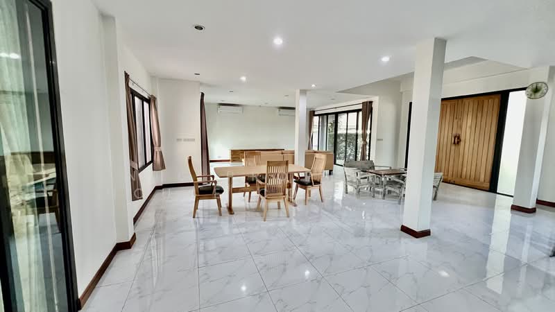 Moobaan Tararom Huamark, Bangkok, Tararom Huamark Soi 1, Phlapphla, Wang Thonglang, Bangkok, 5 Bedrooms, 800 sqm, Single Detached House For Rent, by NTG Property House Co.,Ltd., 500178691 - DDproperty.com