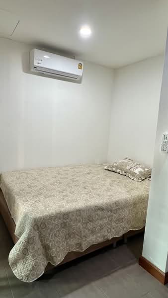 Moobaan Tararom Huamark, Bangkok, Tararom Huamark Soi 1, Phlapphla, Wang Thonglang, Bangkok, 5 Bedrooms, 800 sqm, Single Detached House For Rent, by NTG Property House Co.,Ltd., 500178691 - DDproperty.com