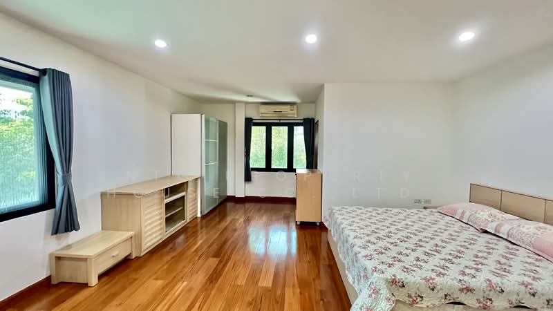 Moobaan Tararom Huamark, Bangkok, Tararom Huamark Soi 1, Phlapphla, Wang Thonglang, Bangkok, 5 Bedrooms, 800 sqm, Single Detached House For Rent, by NTG Property House Co.,Ltd., 500178691 - DDproperty.com