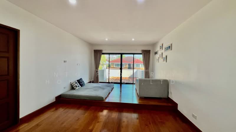 Moobaan Tararom Huamark, Bangkok, Tararom Huamark Soi 1, Phlapphla, Wang Thonglang, Bangkok, 5 Bedrooms, 800 sqm, Single Detached House For Rent, by NTG Property House Co.,Ltd., 500178691 - DDproperty.com