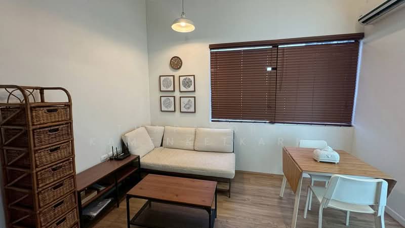 Blossom Condo @ Fashion Beyond, Bangkok, Ratchada-Ramintra Road, Khan Na Yao, Khan Na Yao, Bangkok, 1 Bedroom, 42 sqm, Condo For Rent, by Thapakorn Kamenketkarn, 500178710 - DDproperty.com