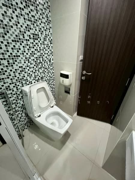 Rhythm Sukhumvit 44/1, Bangkok, Sukhumvit Road, Phra Kanong, Khlong Toei, Bangkok, 1 Bedroom, 35 sqm, Condo For Rent, by รัชกานต์ อัจฉริยะโพธา, 500178720 - DDproperty.com