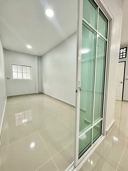 หมู่บ้านอุบลชาติ 2, Nonthaburi, Bang Rak Noi, Muang Nonthaburi, Nonthaburi, 3 Bedrooms, 113 sqm, Townhouse For Sale, by สรภพ ยอดไชย (สีฝุ่น), 500178728 - DDproperty.com