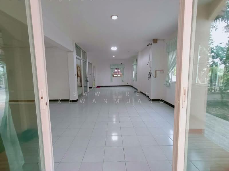 Flora Ville Park City Suwinthawong, Bangkok, Suwinthawong Road, Lam Phak Chi, Nong Chok, Bangkok, 5 Bedrooms, 250 sqm, Single Detached House For Sale, by Sawitree Khwanmuang, 500178738 - DDproperty.com