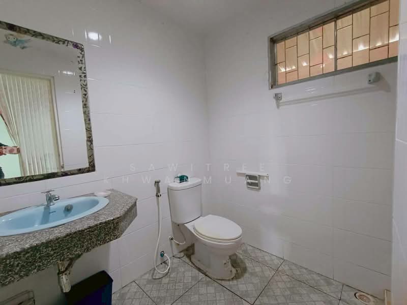 Flora Ville Park City Suwinthawong, Bangkok, Suwinthawong Road, Lam Phak Chi, Nong Chok, Bangkok, 5 Bedrooms, 250 sqm, Single Detached House For Sale, by Sawitree Khwanmuang, 500178738 - DDproperty.com