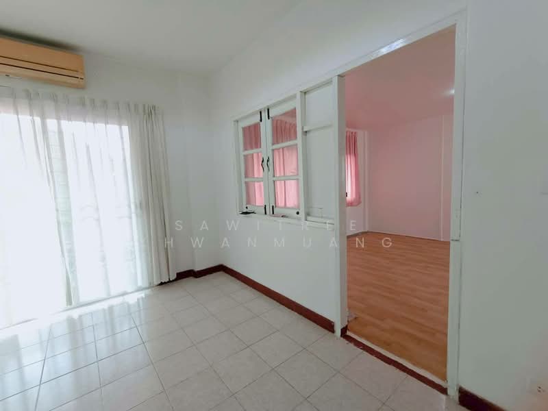 Flora Ville Park City Suwinthawong, Bangkok, Suwinthawong Road, Lam Phak Chi, Nong Chok, Bangkok, 5 Bedrooms, 250 sqm, Single Detached House For Sale, by Sawitree Khwanmuang, 500178738 - DDproperty.com