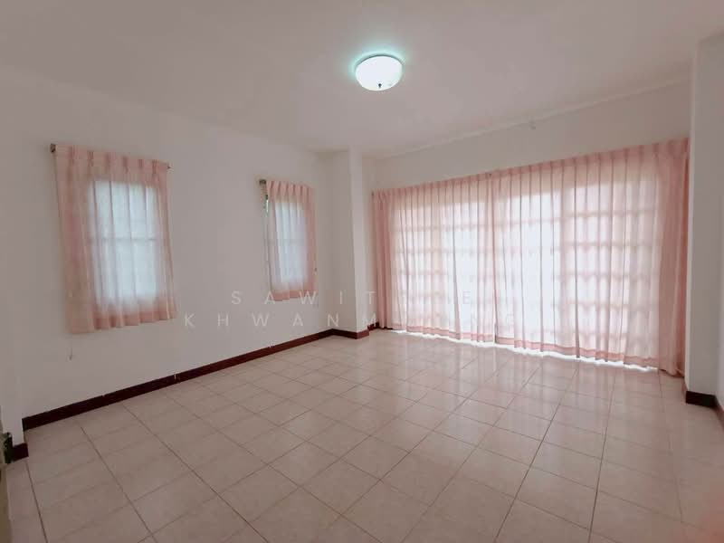 Flora Ville Park City Suwinthawong, Bangkok, Suwinthawong Road, Lam Phak Chi, Nong Chok, Bangkok, 5 Bedrooms, 250 sqm, Single Detached House For Sale, by Sawitree Khwanmuang, 500178738 - DDproperty.com