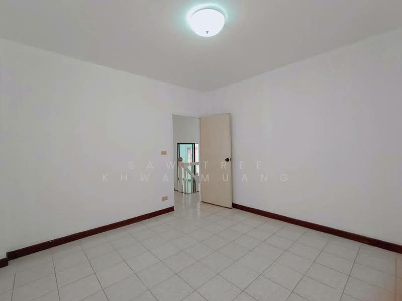 Flora Ville Park City Suwinthawong, Bangkok, Suwinthawong Road, Lam Phak Chi, Nong Chok, Bangkok, 5 Bedrooms, 250 sqm, Single Detached House For Sale, by Sawitree Khwanmuang, 500178738 - DDproperty.com