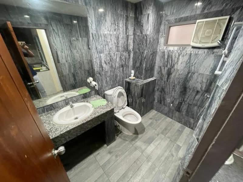 ทาวน์โฮม 4 ชั้น ขนาด 29 ตารางวา ซ.เจริญนคร 16 (ติดเสนาเฟสท์) 5 ห้องนอน แขวงคลองต้นไทร เขตคลองสาน, Bangkok, Khlong Ton Sai, Khlong San, Bangkok, 5 Bedrooms, 116 sqm, Townhouse For Sale, by สรภพ ยอดไชย (สีฝุ่น), 500178739 - DDproperty.com