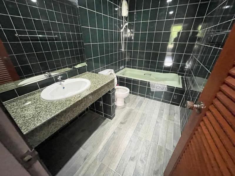 ทาวน์โฮม 4 ชั้น ขนาด 29 ตารางวา ซ.เจริญนคร 16 (ติดเสนาเฟสท์) 5 ห้องนอน แขวงคลองต้นไทร เขตคลองสาน, Bangkok, Khlong Ton Sai, Khlong San, Bangkok, 5 Bedrooms, 116 sqm, Townhouse For Sale, by สรภพ ยอดไชย (สีฝุ่น), 500178739 - DDproperty.com