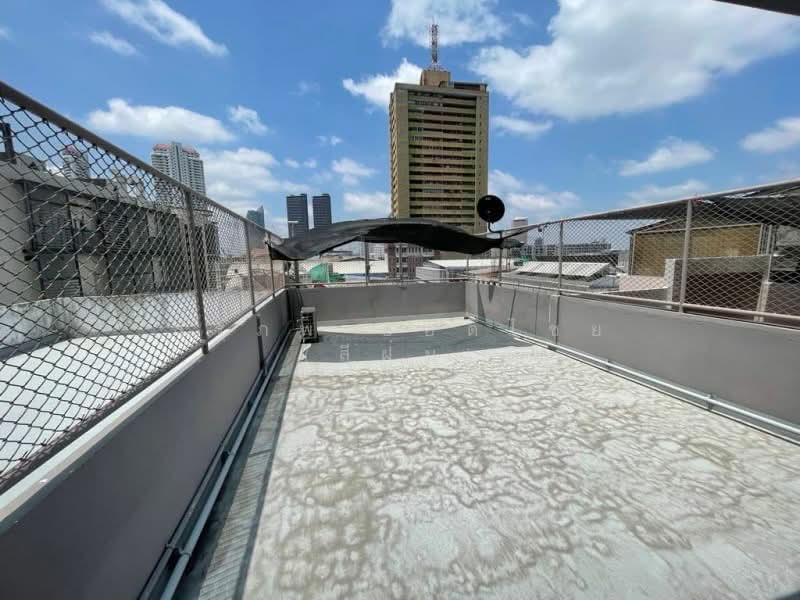 ทาวน์โฮม 4 ชั้น ขนาด 29 ตารางวา ซ.เจริญนคร 16 (ติดเสนาเฟสท์) 5 ห้องนอน แขวงคลองต้นไทร เขตคลองสาน, กรุงเทพ, คลองต้นไทร, คลองสาน, กรุงเทพ, 116 ตร.ม., ทาวน์เฮ้าส์ ขาย, โดย สรภพ ยอดไชย (สีฝุ่น), 500178739 - DDproperty.com