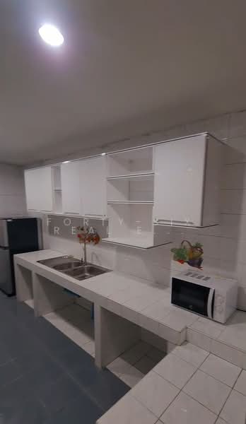 ให้เช่าบ้าน 4 ชั้น ใช้เป็นสำนักงานได้ อยู่อาศัยได้, Bangkok, หมู่บ้านตะวันรุ่ง ซอย 14 ลาดพร้าว 64/2, Wang Thonglang, Wang Thonglang, Bangkok, 5 Bedrooms, 300 sqm, Townhouse For Rent, by Forty-Six Real Estate Group, 500178740 - DDproperty.com